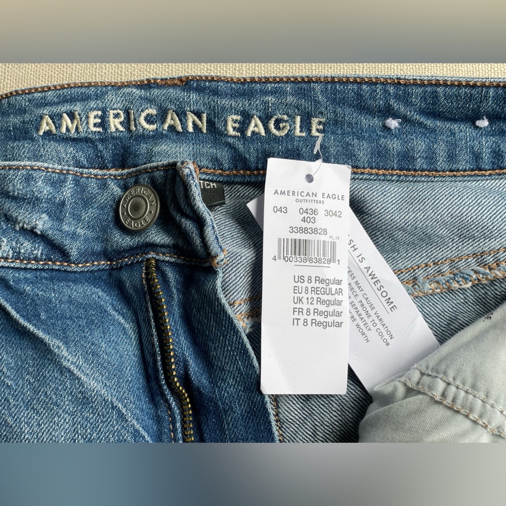 American Eagle Mom-Jeans NWT size 8 regular